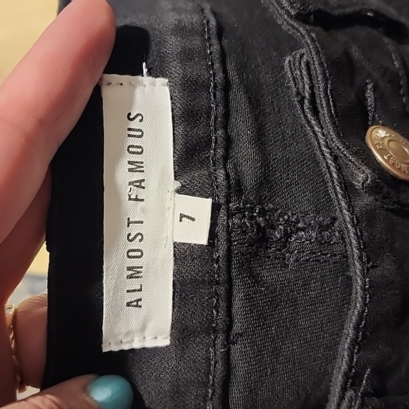 Almost famous shorts - Picture 3 of 4